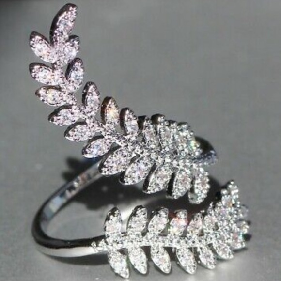 New Sterling silver diamond adjustable ring - Picture 2 of 3